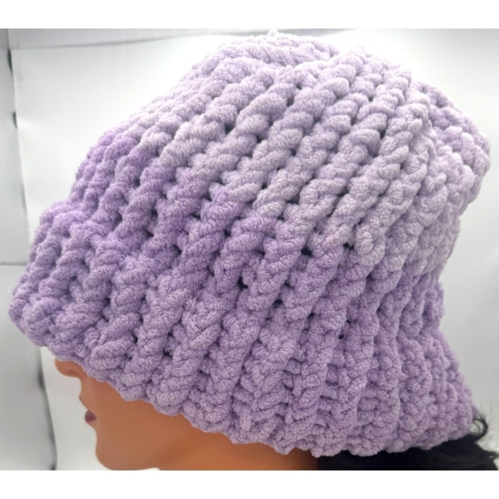 Handmade Chunky Knit Beanie Hat Thick Winter Cap Lavender Purple One Size - Picture 2 of 6